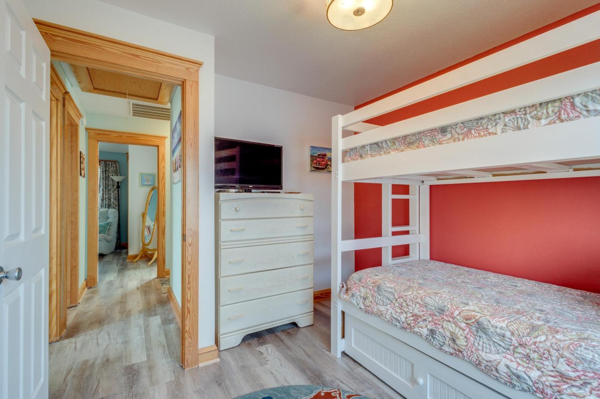 Coastal Home With Deck And Outdoor Shower キルデビルヒルズ エクステリア 写真