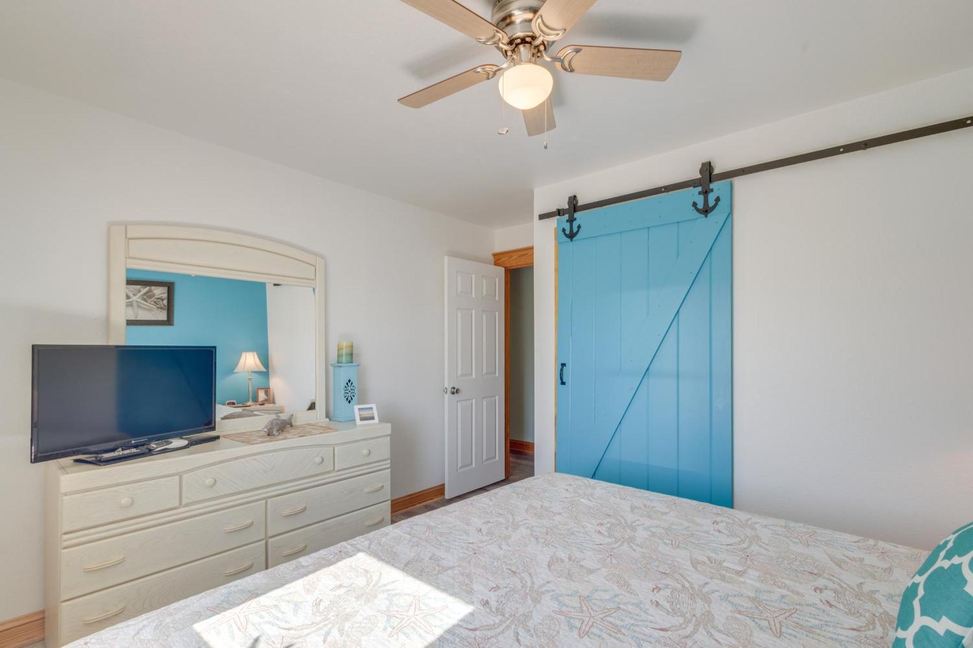 Coastal Home With Deck And Outdoor Shower キルデビルヒルズ エクステリア 写真