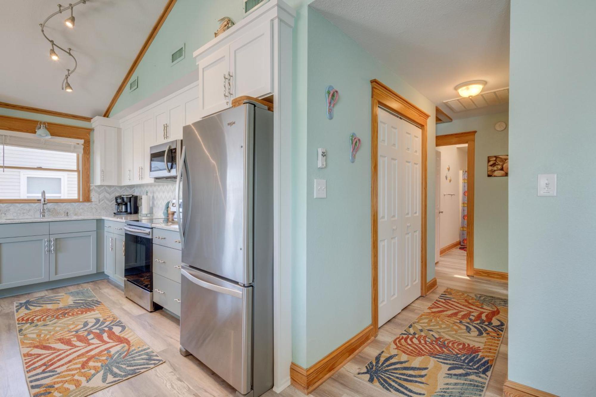 Coastal Home With Deck And Outdoor Shower キルデビルヒルズ エクステリア 写真