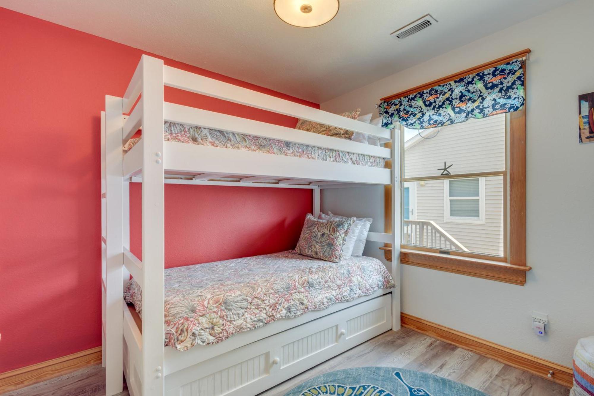 Coastal Home With Deck And Outdoor Shower キルデビルヒルズ エクステリア 写真