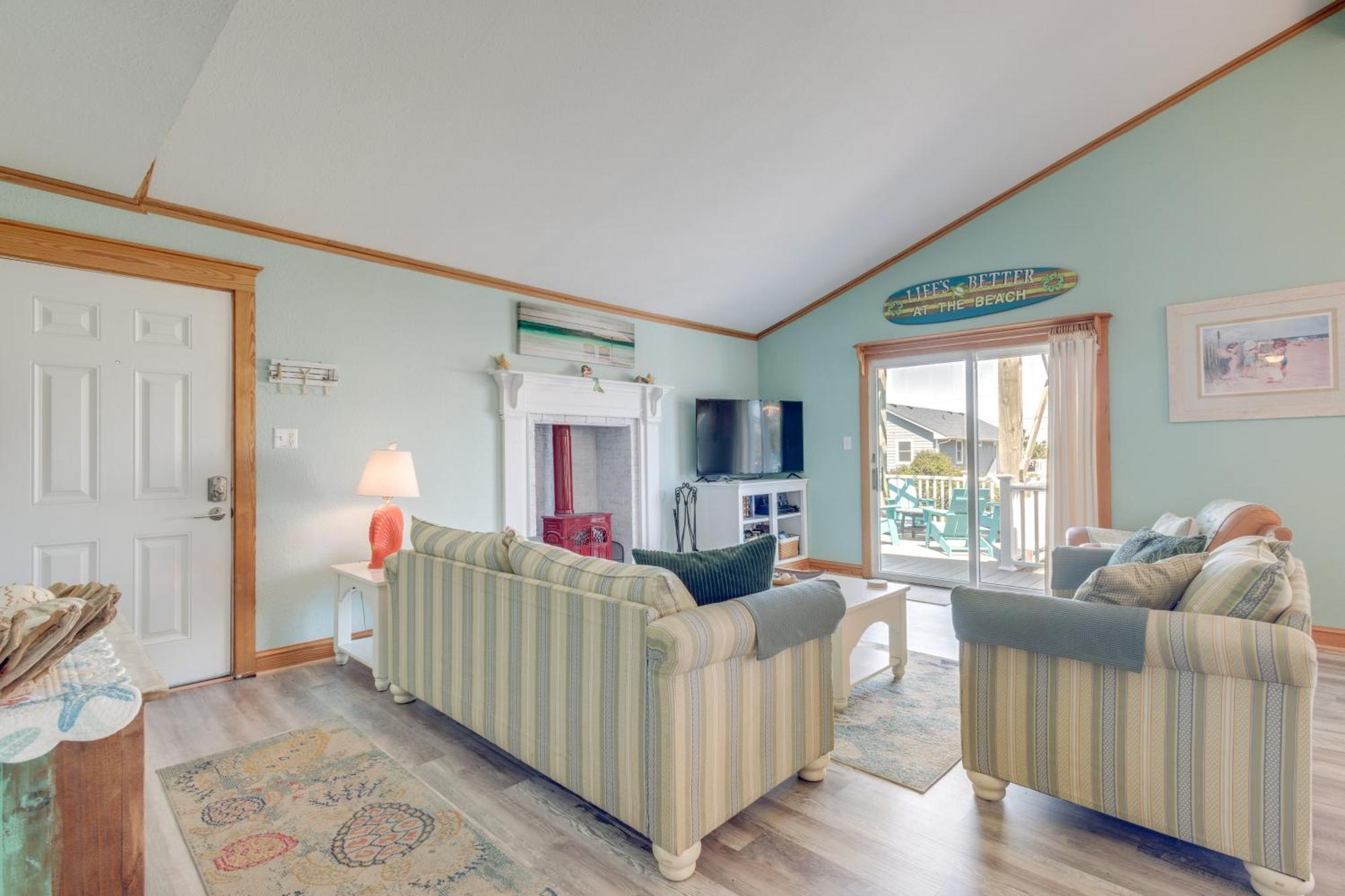 Coastal Home With Deck And Outdoor Shower キルデビルヒルズ エクステリア 写真